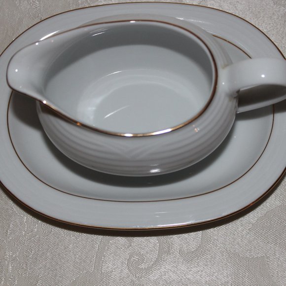 Noritake Arctic Gold Gravy Boat - Picture 9 of 11